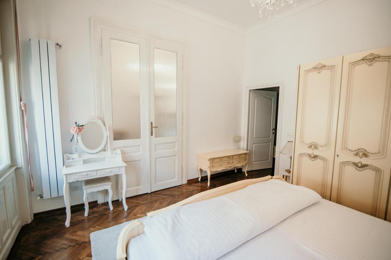 Bella Palace Oradea Exterior photo